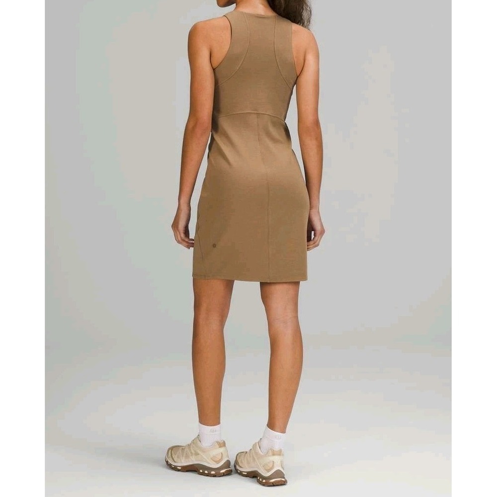 Lululemon Slim-Fit Above-Knee‎ Dress